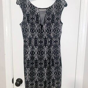 **********WOMEN'S SILVER/BLACK COCKTAIL DRESS (SIZE MEDIUM)***********